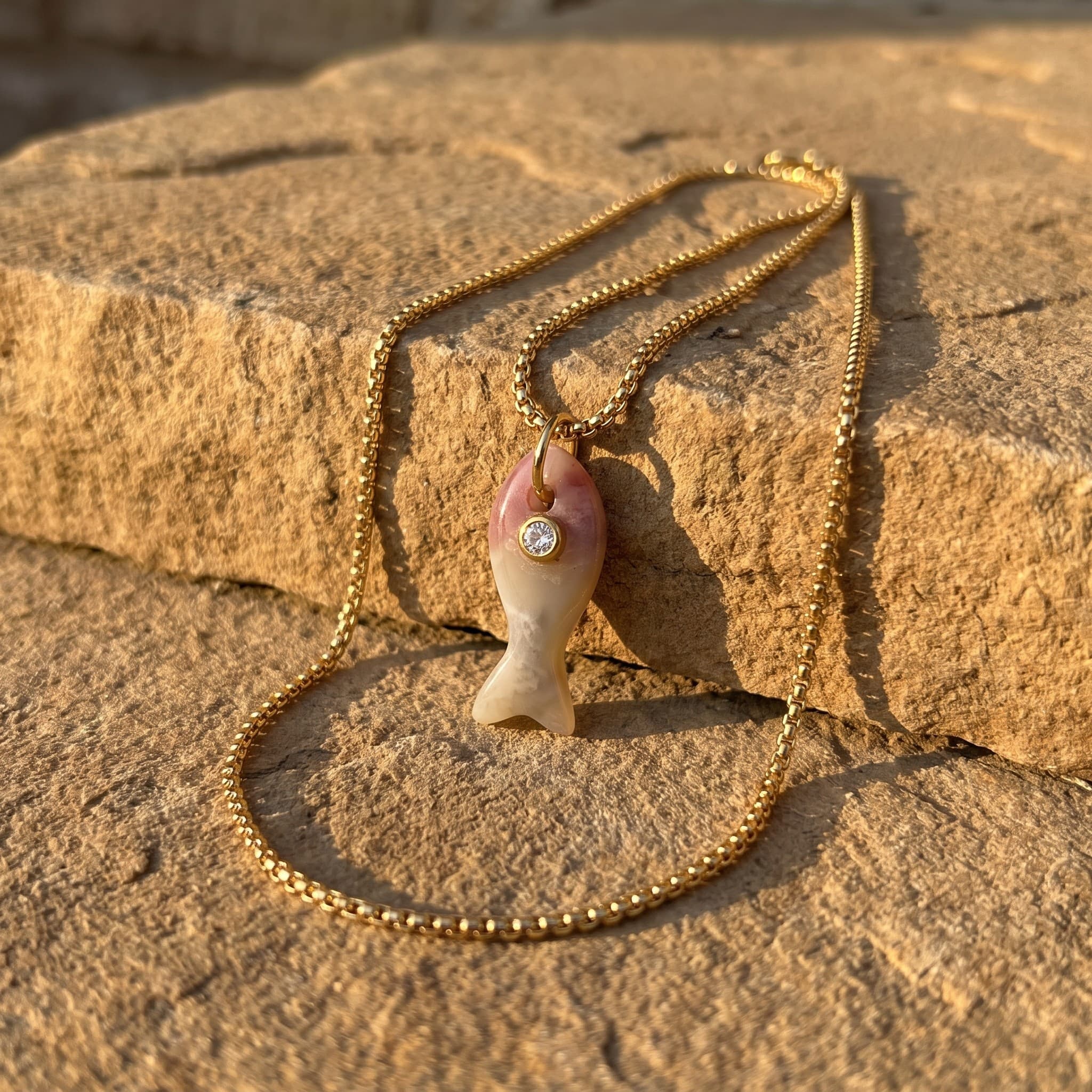 Blush Current Fishy
